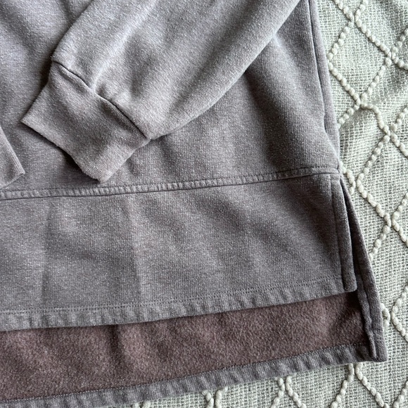 Universal Thread Women’s Crewneck Sweater - Heather Purple - Picture 4 of 6